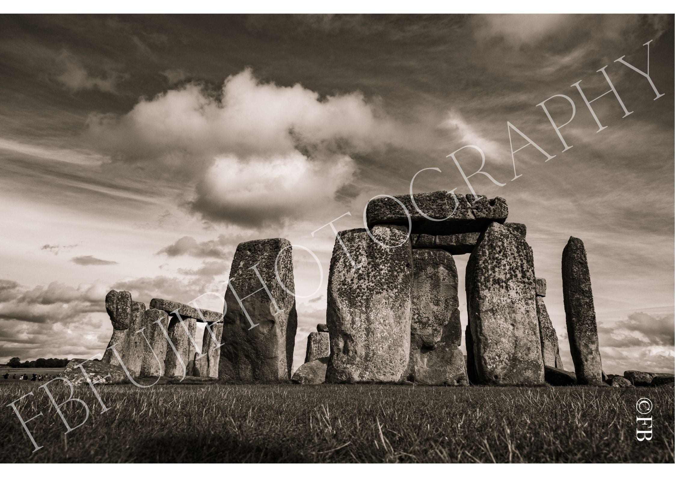 Stonehenge Black and White Wall Art – Timeless Monument Photography of England