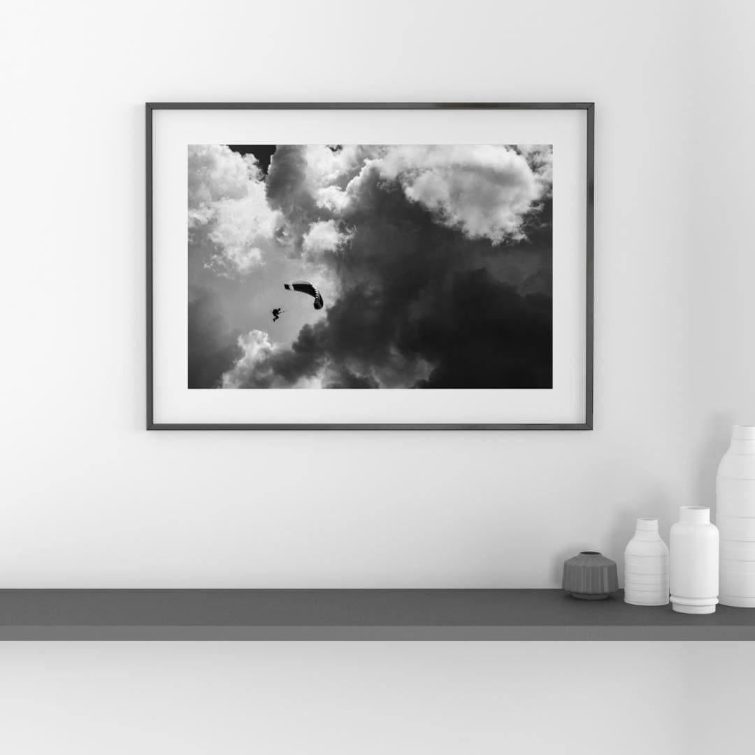 Paraglider Schwarzweiß Fotografie | Abenteuer Kunstprint | Modernes Wandbild